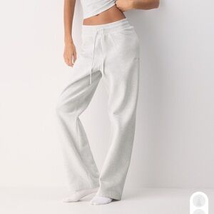 ☁️ Aritzia Sweatfleece Perfect Banded Sweatpant Heather Cloud White L ☁️